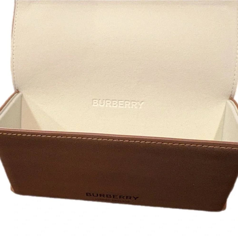 Burberry Tan Sunglasses Case‎